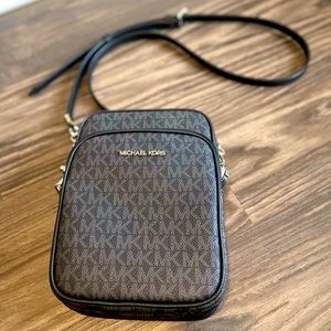MICHAEL MICHAEL KORS- Jet Set Travel Medium Logo Crossbody Bag